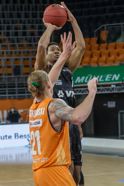 比赛中复出 比赛中复出