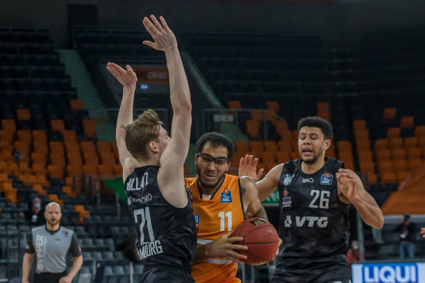 离不开他卓 离不开他卓