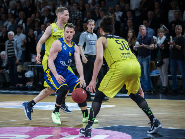 赛中仍有出 赛中仍有出